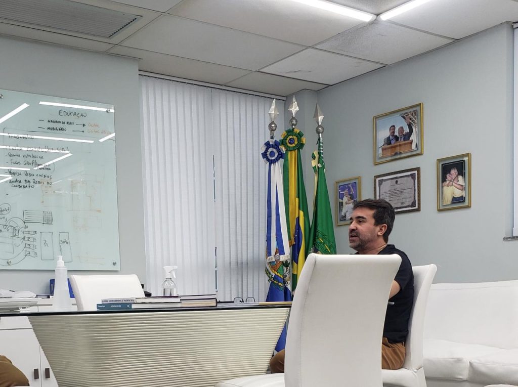 No dia 19 de maio, estive como palestrante em uma reunião. Lá, falei sobre o investimento tecnológico que fizemos em Mesquita.